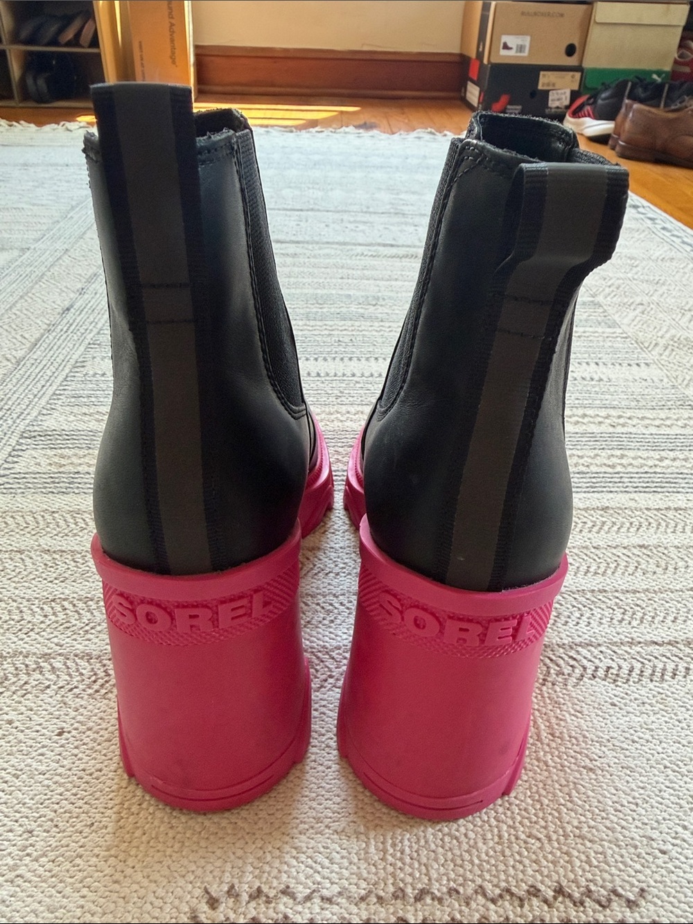 Sorel Black Chelsea Heeled Boots with Hot Pink Platform - Picture 5 of 5